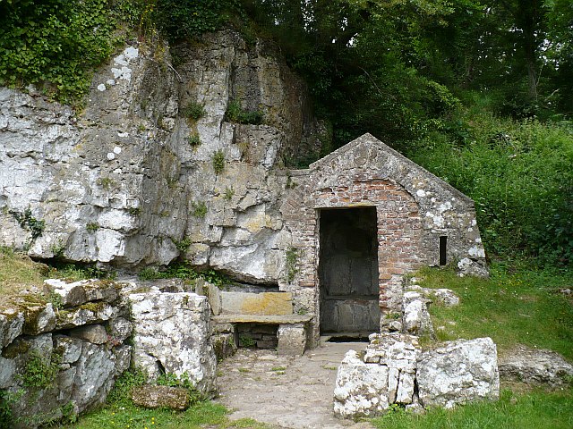 File:St Seiriol's Well - geograph.org.uk - 879338.jpg