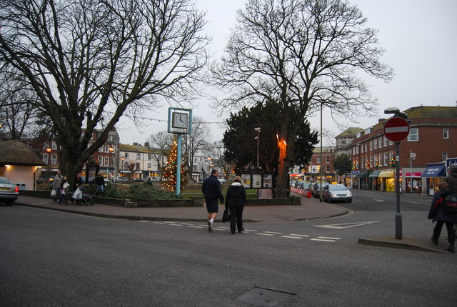 File:The Strand, Exmouth - geograph.org.uk - 1113569.jpg