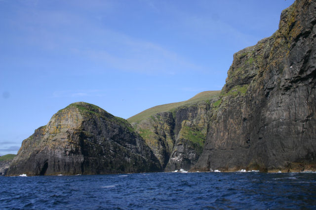 File:West coast of Mingulay - geograph.org.uk - 1033017.jpg