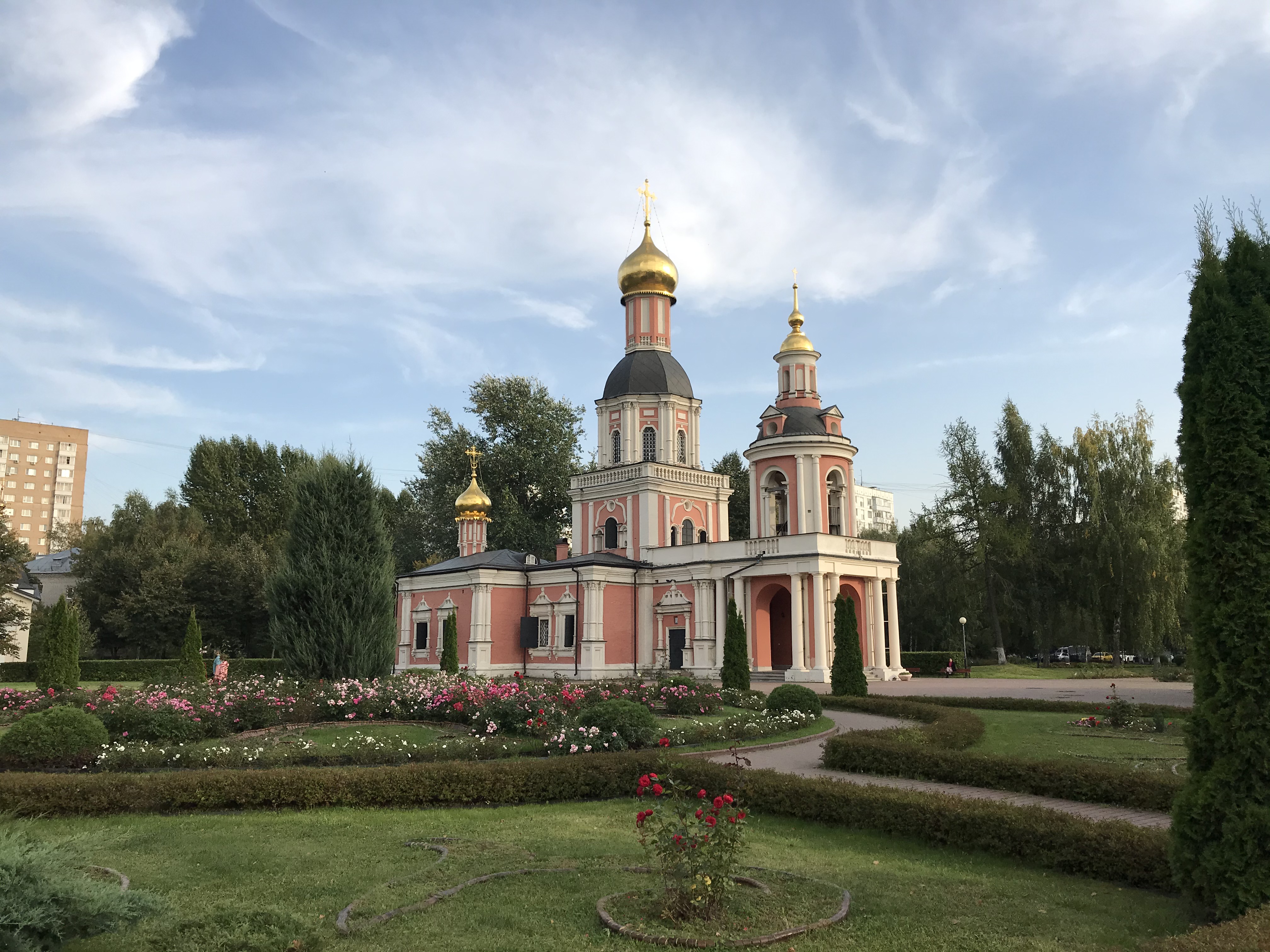 Храм свиблово расписание. Усадьба Свиблово. Усадьба Свиблово Санкт Петербург. Усадьба Свиблово внутри. Усадьба Свиблово часовня.