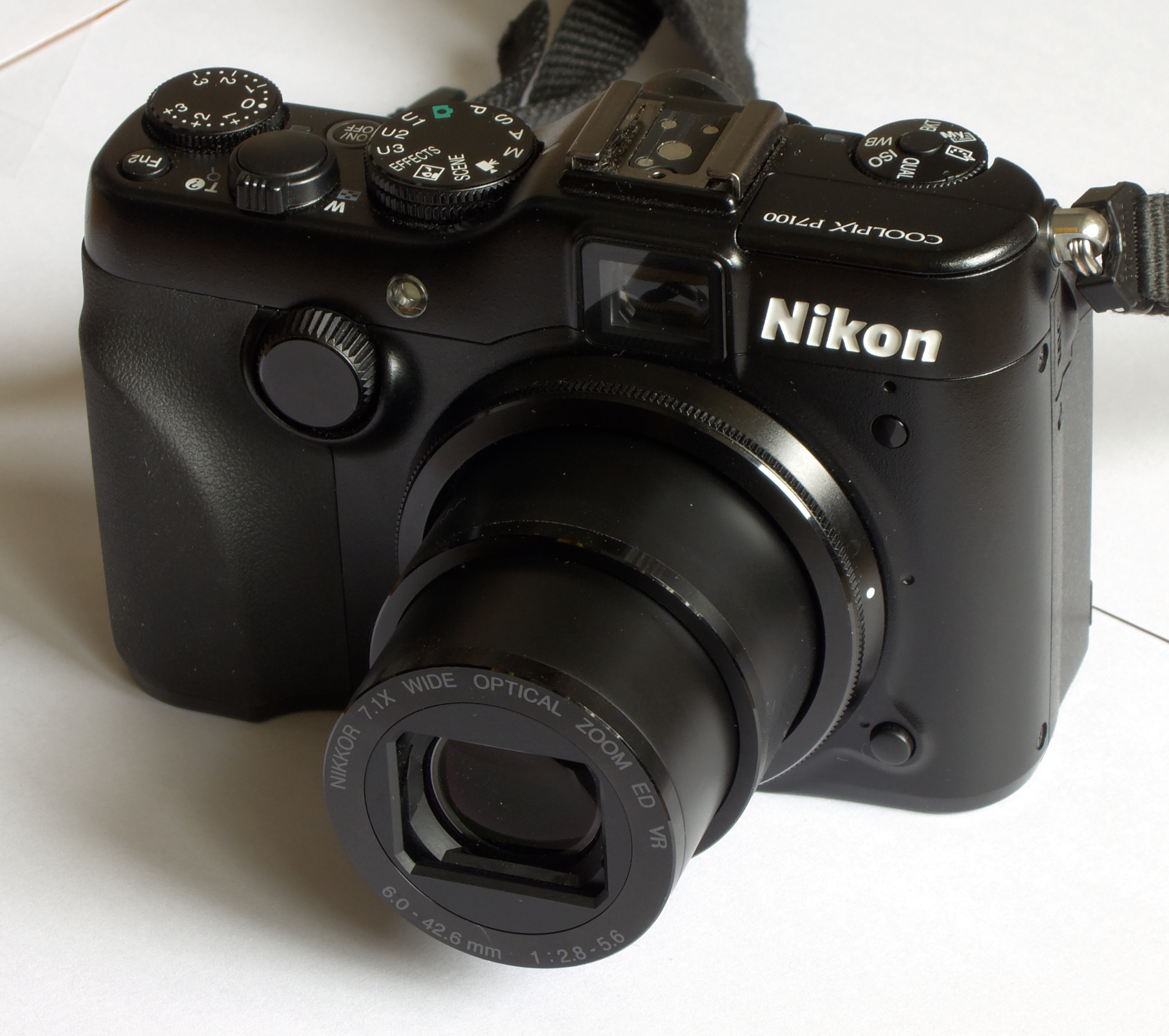 Nikon Coolpix P1000 - Wikipedia