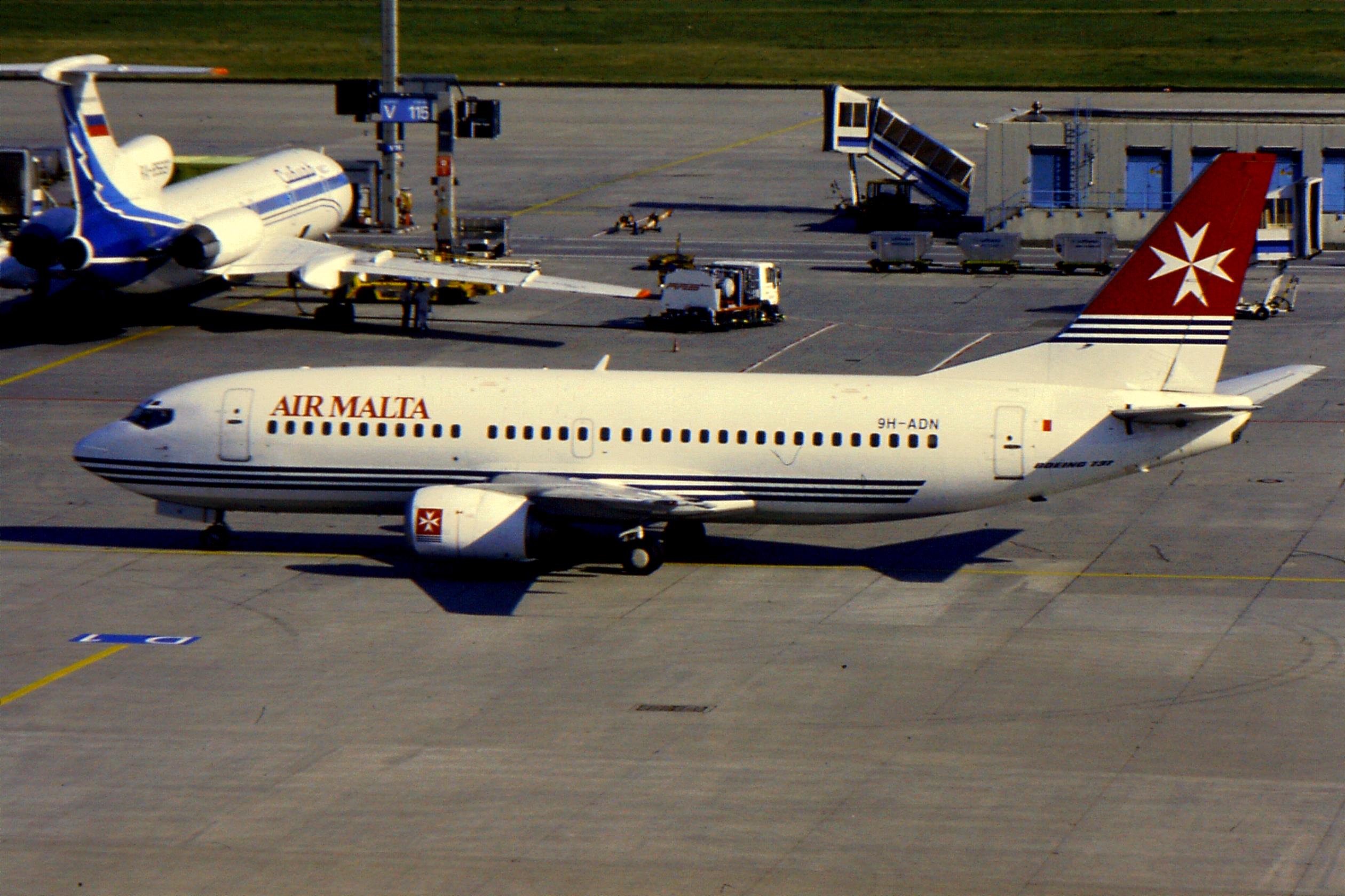 File:Air Malta 737-300 9H-ADN at FRA (20676727161).jpg - Wikimedia Commons