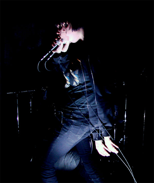 Песня crystal castles untrust us. Crystal Castles Untrust us. Crystal Castles empathy. Crystal Castles Untrust us Instrumental. Crystal Castles Untrust us  2008.