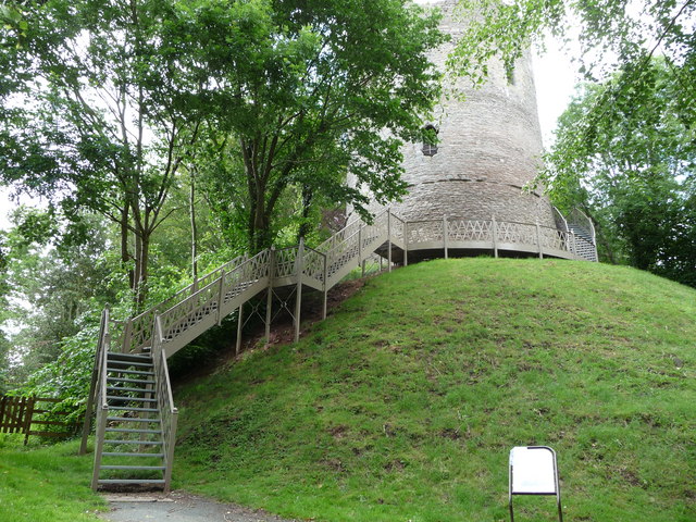 File:Bronllys Castle motte and tower - geograph.org.uk - 2469137.jpg