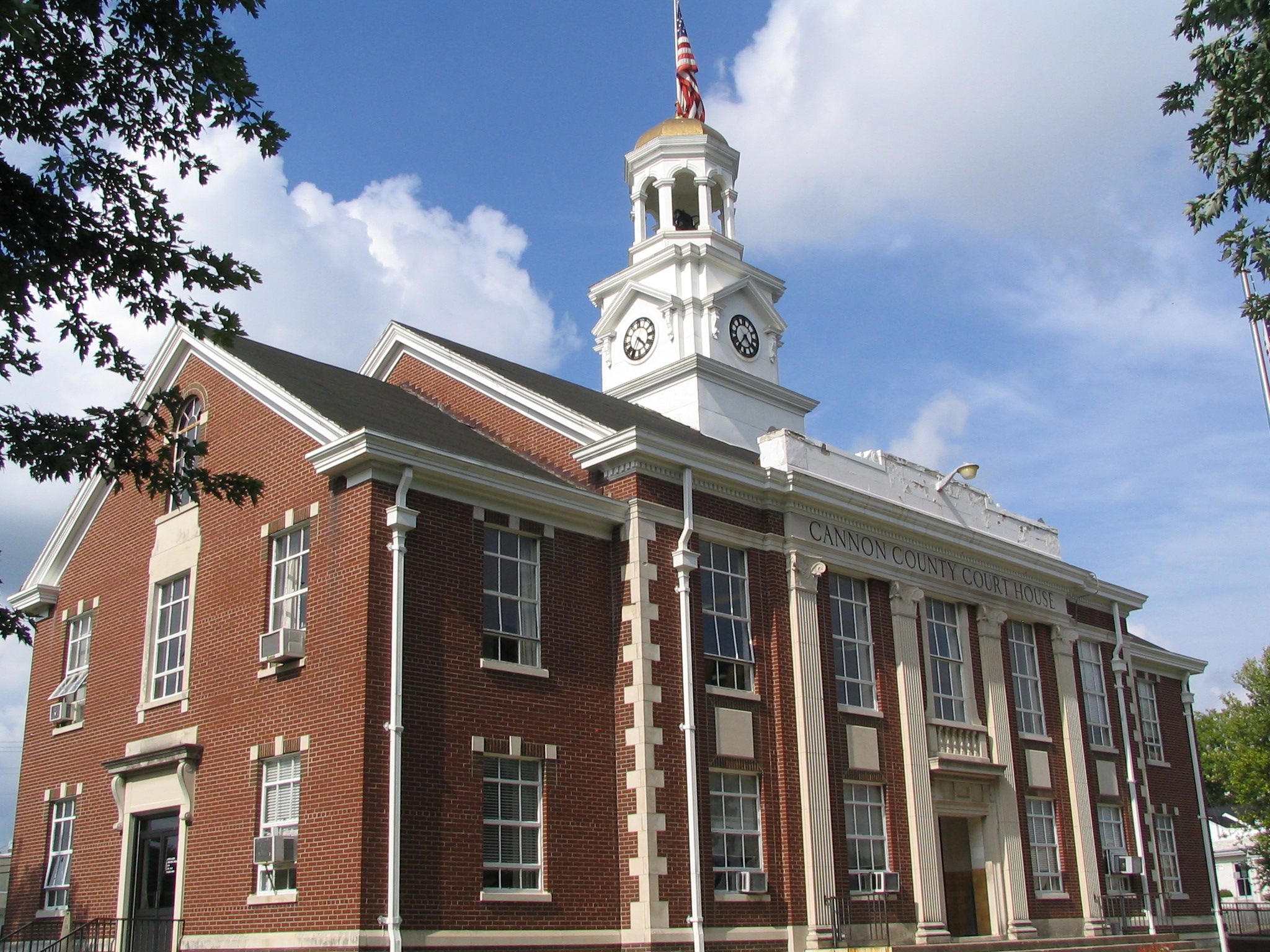 Photo of Cannon County Courthouse