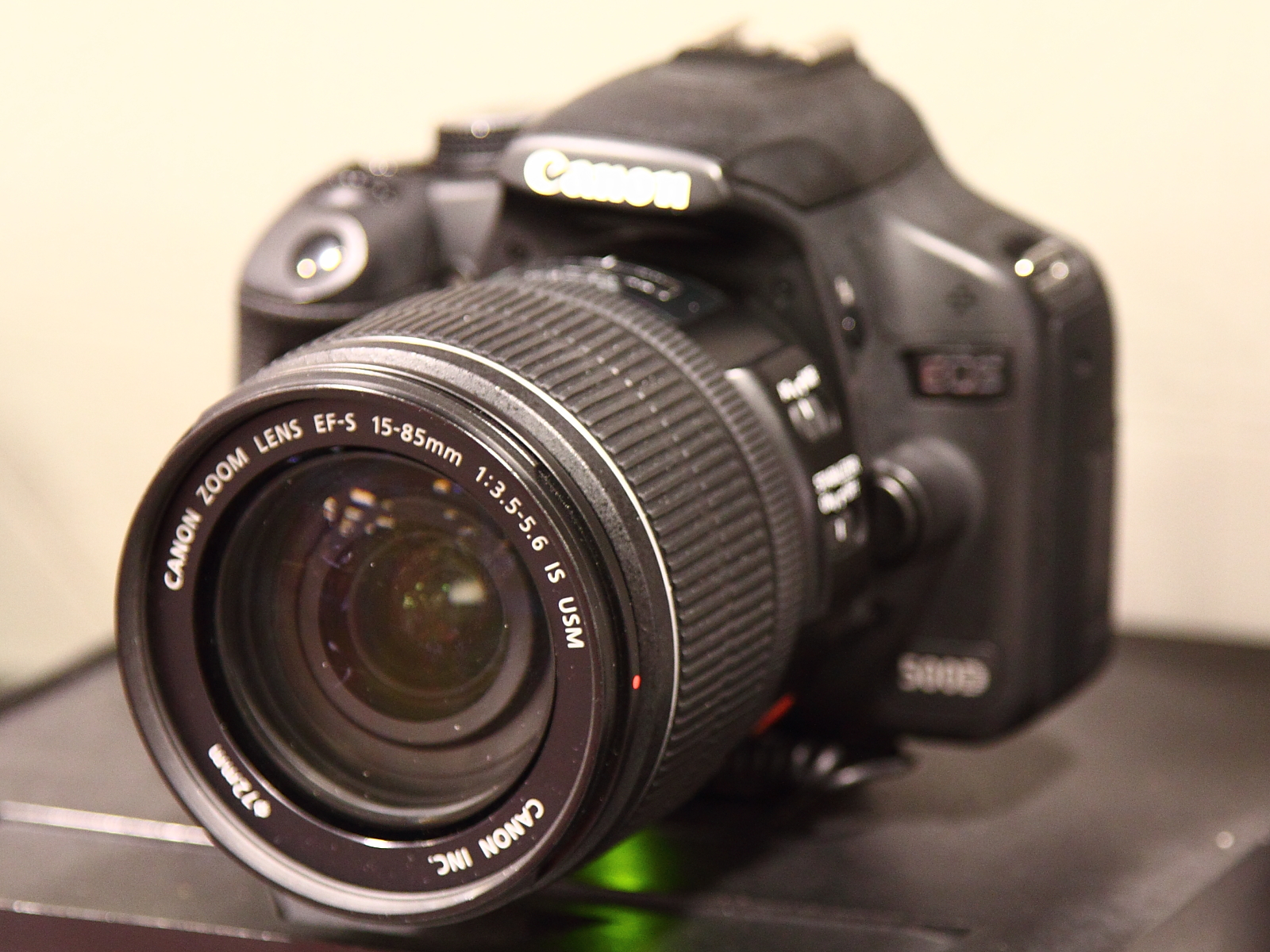 File:Canon EF-S 15-85mm on Canon EOS 500d.jpg - Wikipedia