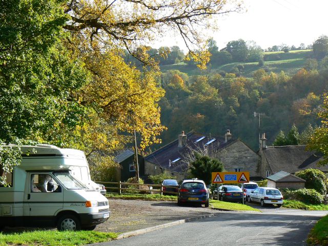 File:Coppice Hill, Chalford - geograph.org.uk - 1020398.jpg