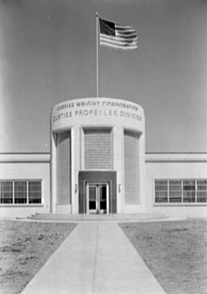 The main building of the Curtiss-Wright company at Caldwell, New Jersey, in 1941.