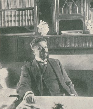 File:D. Luiz de Castro no seu gabinete de trabalho - Illustração Portugueza (11Jan1909).png