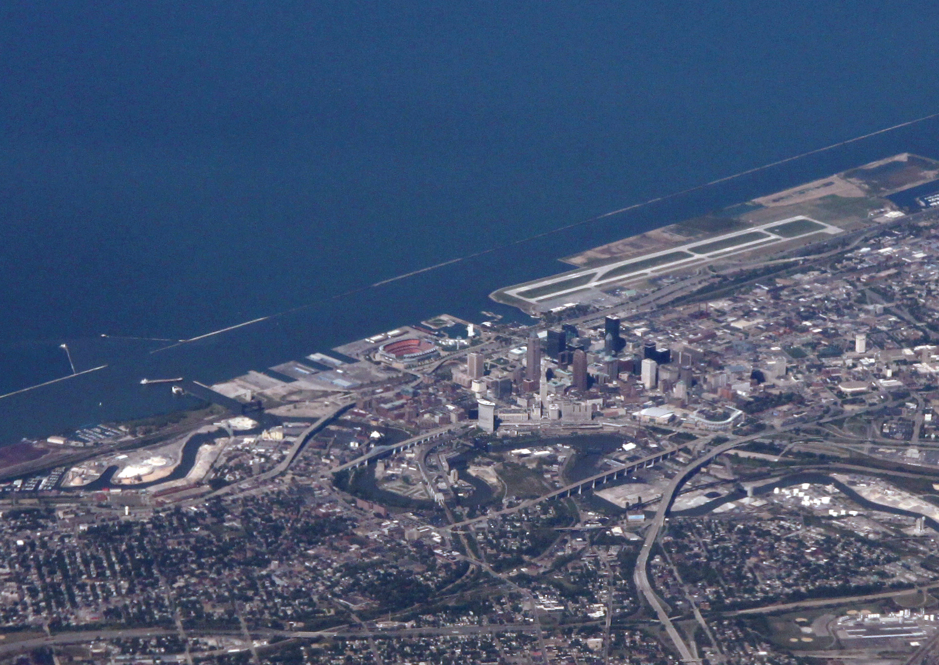 File Downtown Cleveland from an airplane.jpg Wikimedia Commons