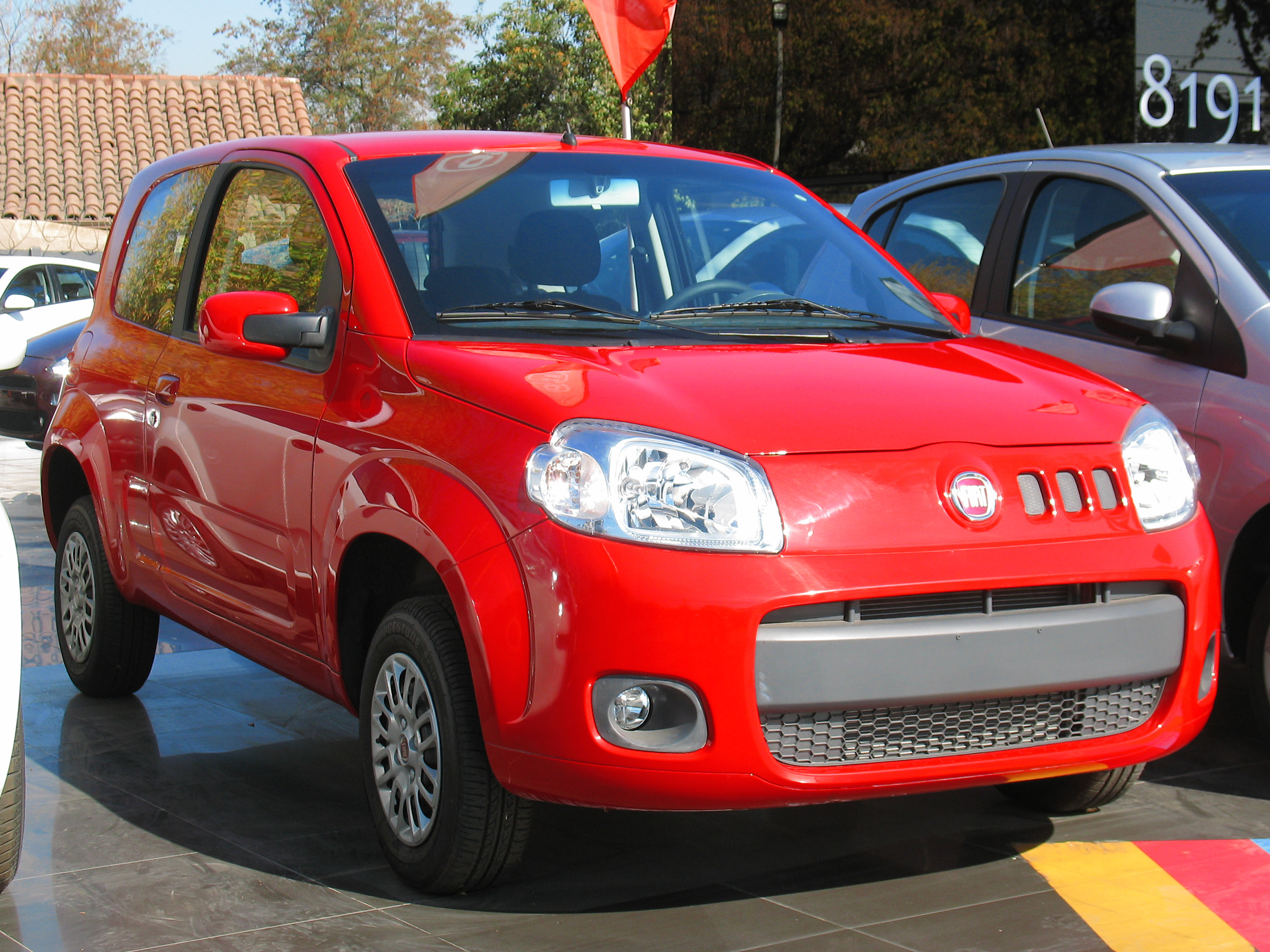 File:Fiat Novo Uno 1.4 Carro Vermelho.jpg - Wikimedia Commons