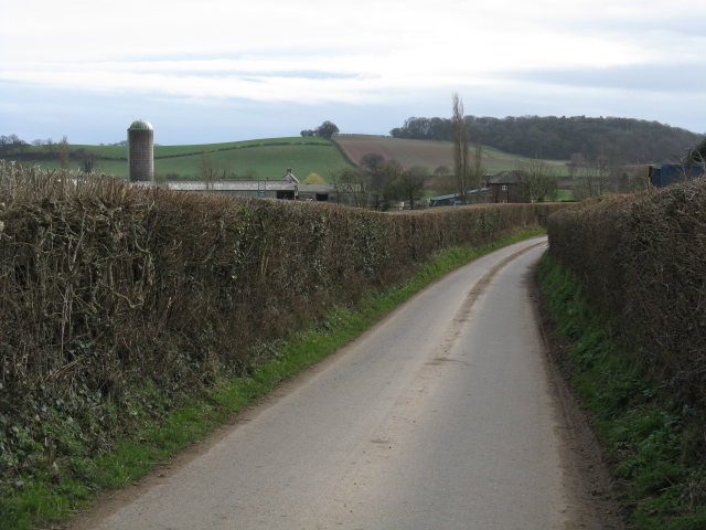 File:Lane To Moor Court Farm - geograph.org.uk - 1200667.jpg