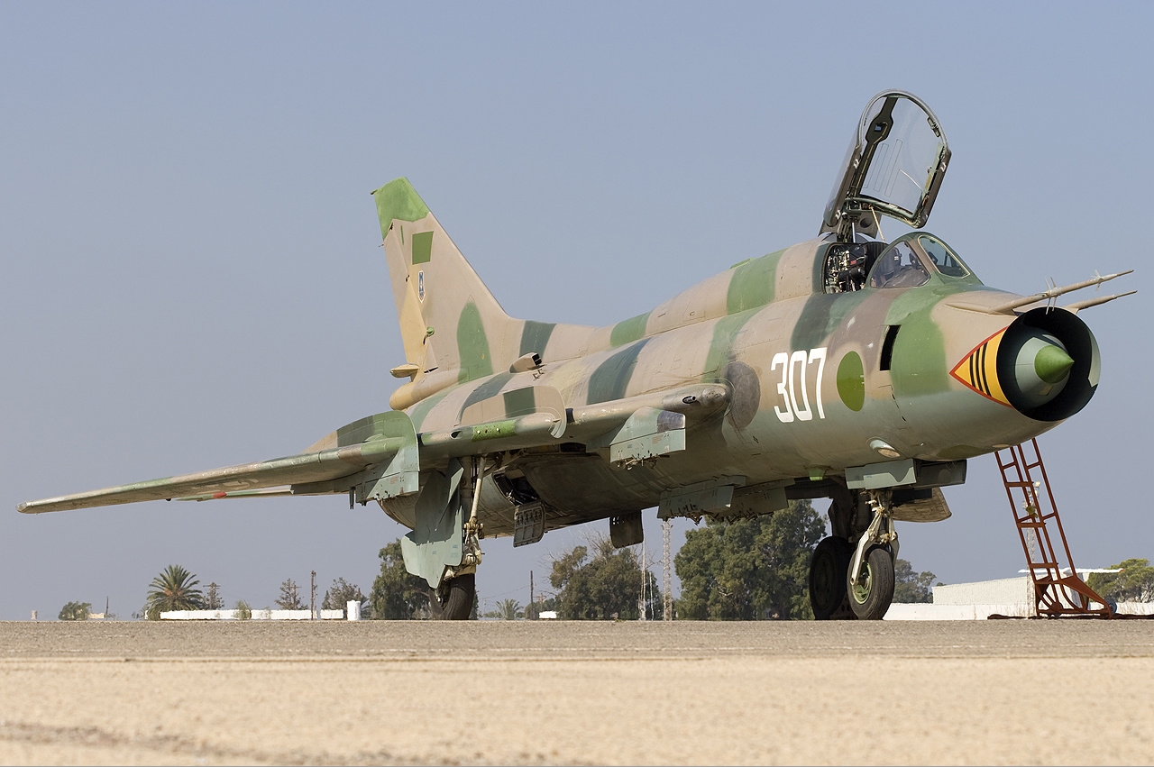 Libyan_Air_Force_Sukhoi_Su-22M3_Lofting.jpg