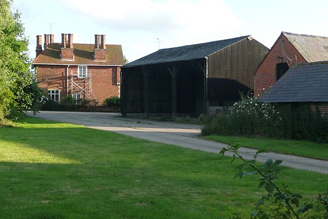 File:Lilley Farm - geograph.org.uk - 858724.jpg