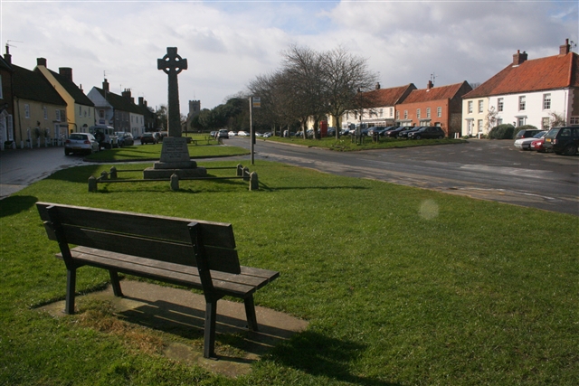 Memorial Cross, Burnham Market - geograph.org.uk - 805267