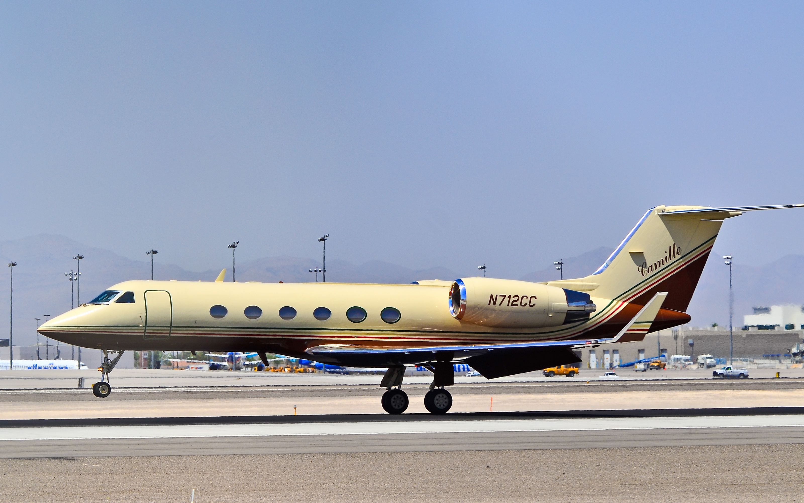 Gulfstream Aerospace G-IV Gulfstream IV-SP - Miami Dolphins, Aviation  Photo #0647973