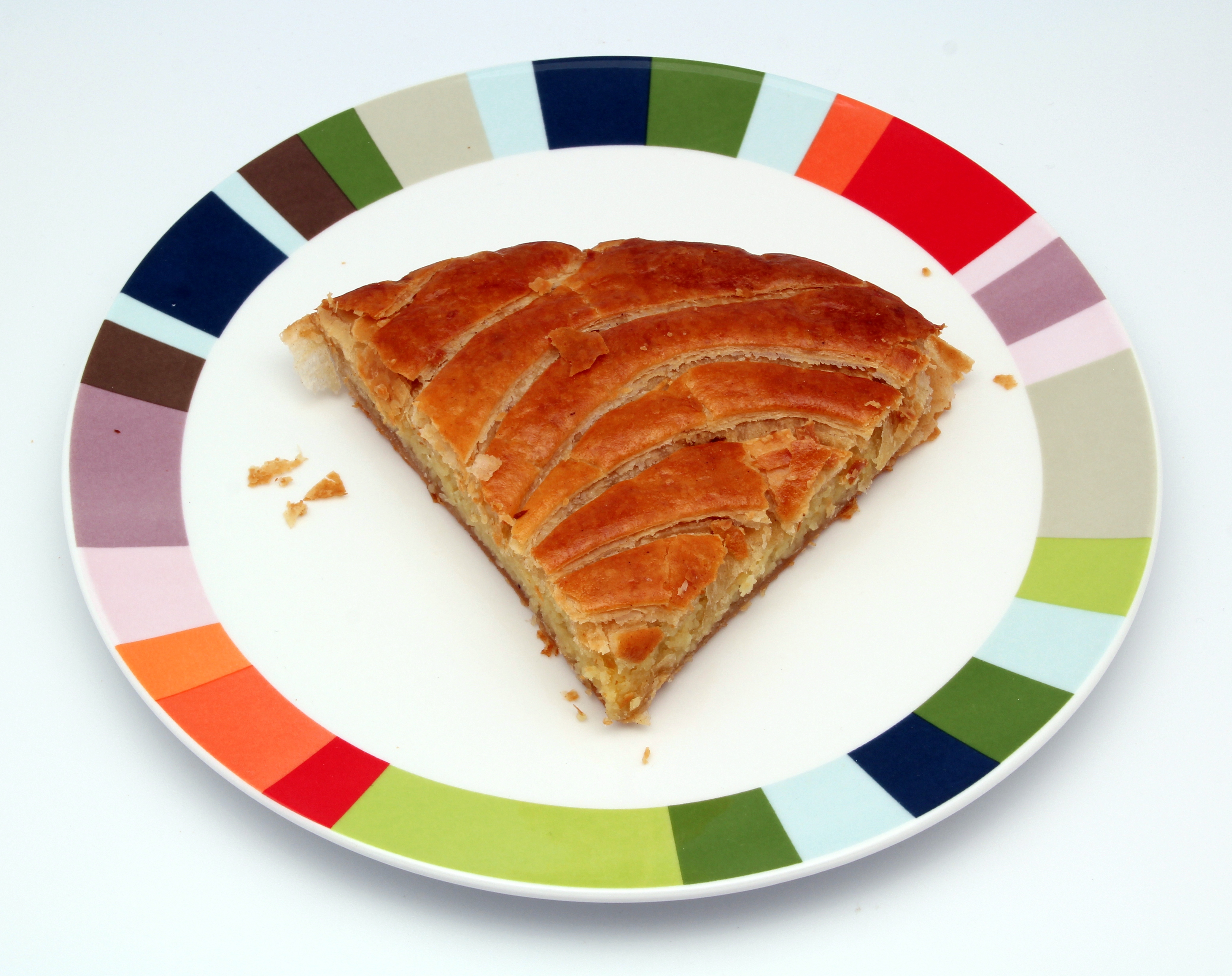 La galette des rois réalisée avec 2 assiettes en carton 2011