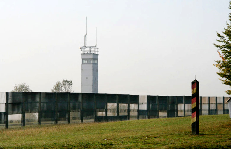 Point germany. Граница железного занавеса Германии. East West German border. Alpha point. Observation Post Alpha.