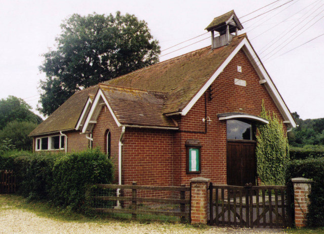 File:St Boniface, Woodgreen - geograph.org.uk - 1508934.jpg