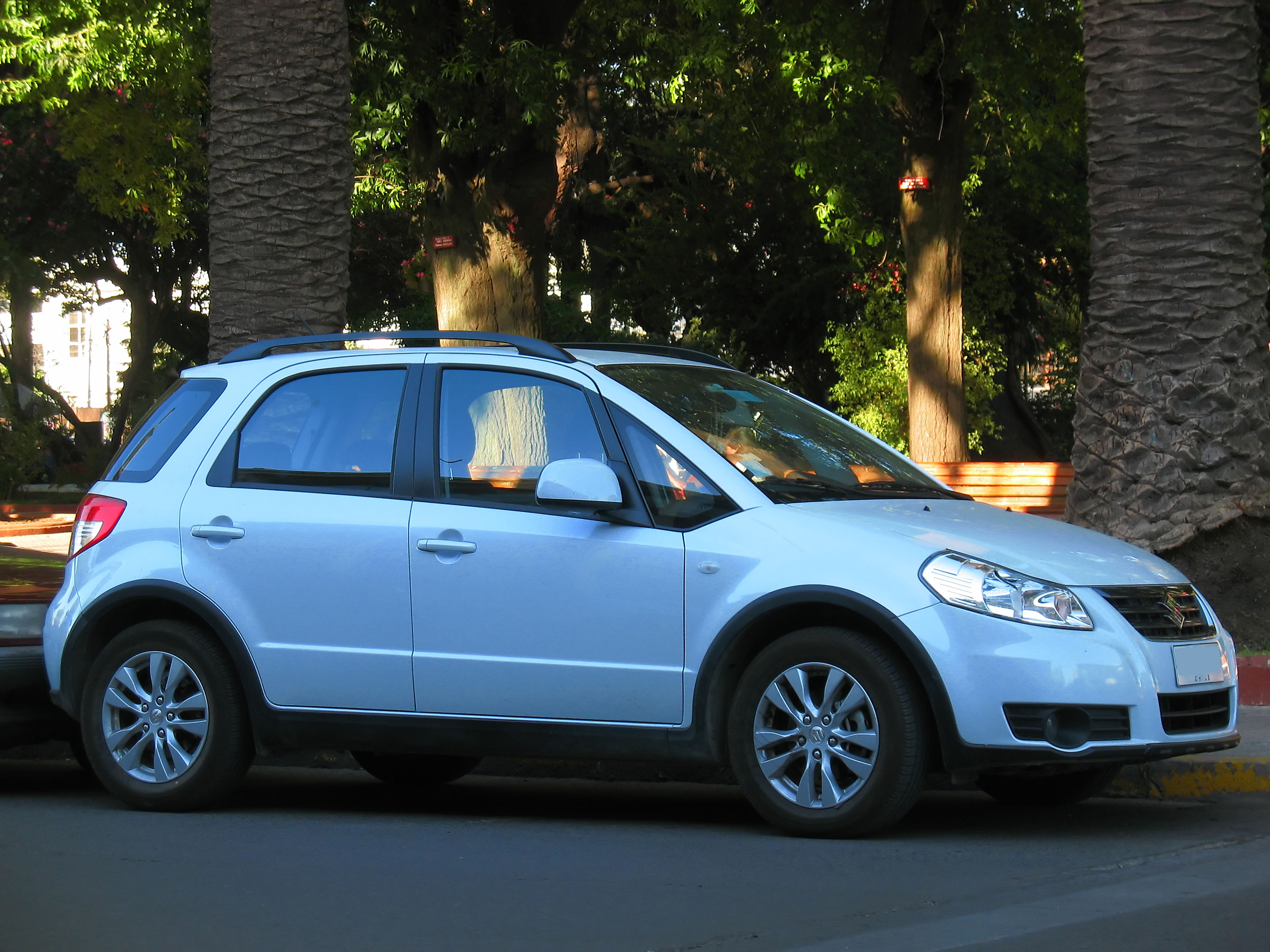 Sx4 1 поколение. Судзуки sx4. Suzuki sx4 кроссовер. Suzuki sx4 2013 1 поколение. Suzuki sx4 первое поколение.