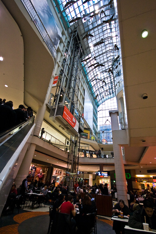 Toronto Eaton Centre - Wikipedia