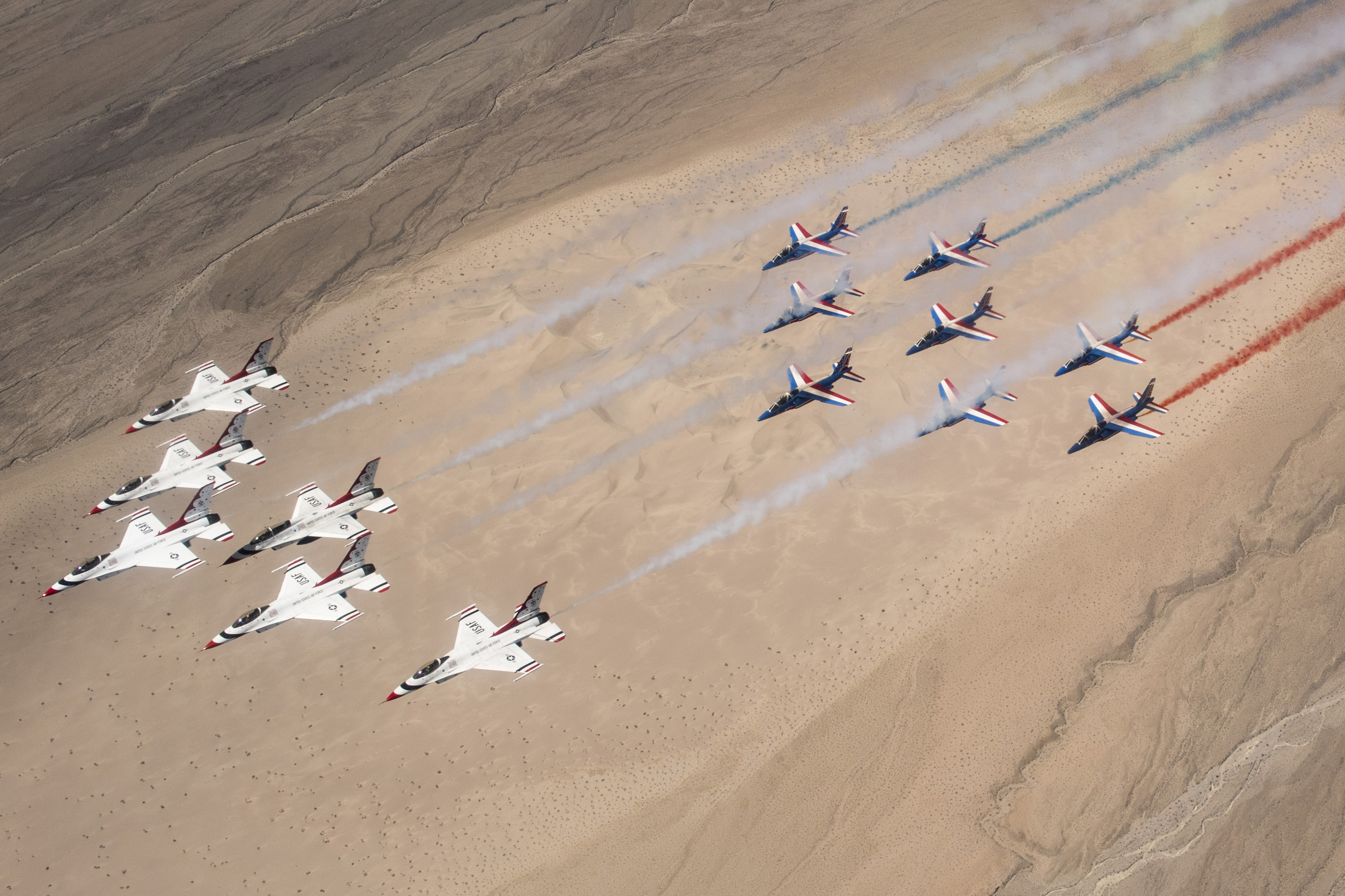 File:United States Air Force Thunderbirds and Patrouille de France