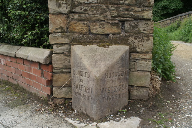 File:Where two Hundreds meet - geograph.org.uk - 876140.jpg