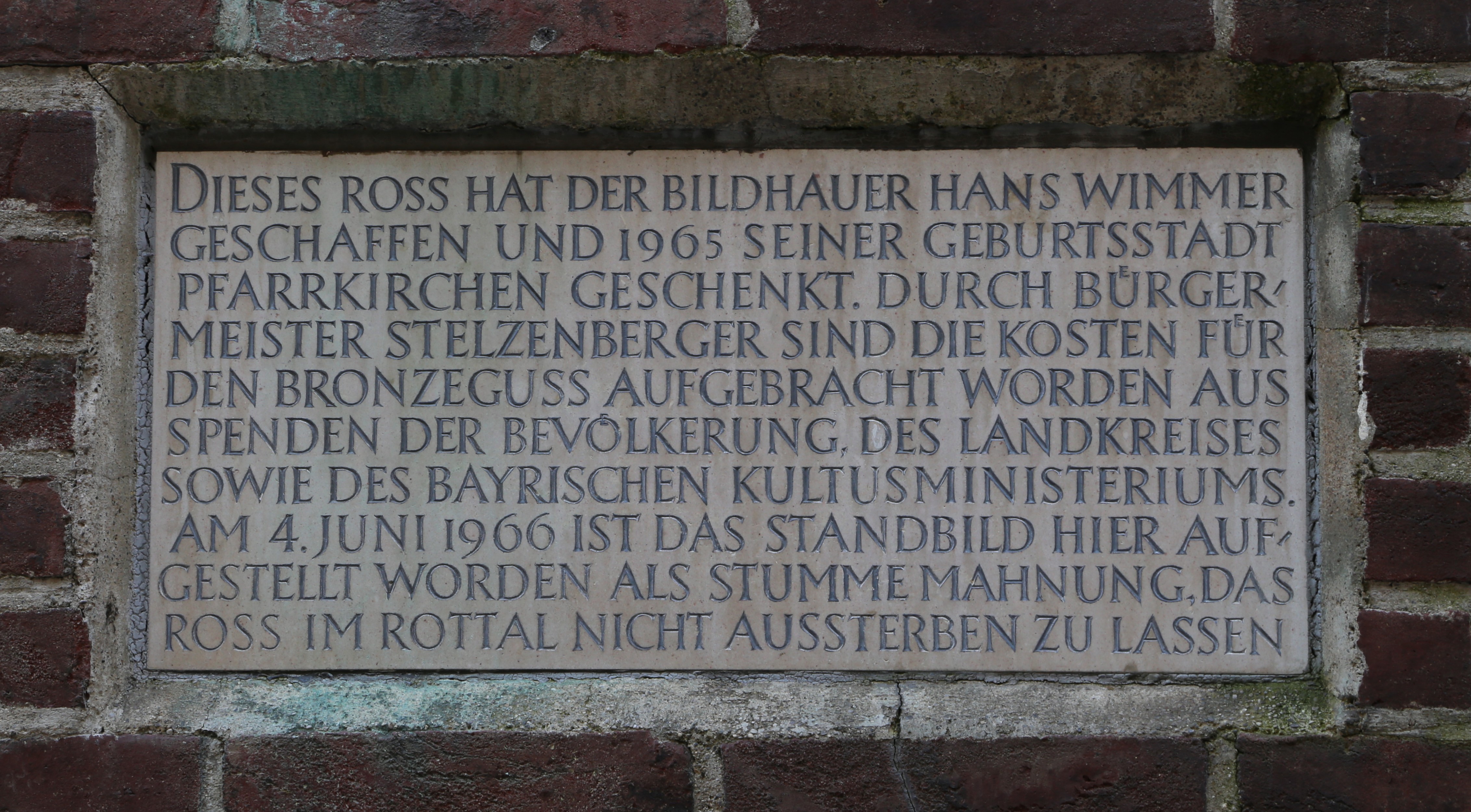 File:Wimmer-Ross Sockelinschrift Pfarrkirchen-1.jpg - Wikimedia Commons