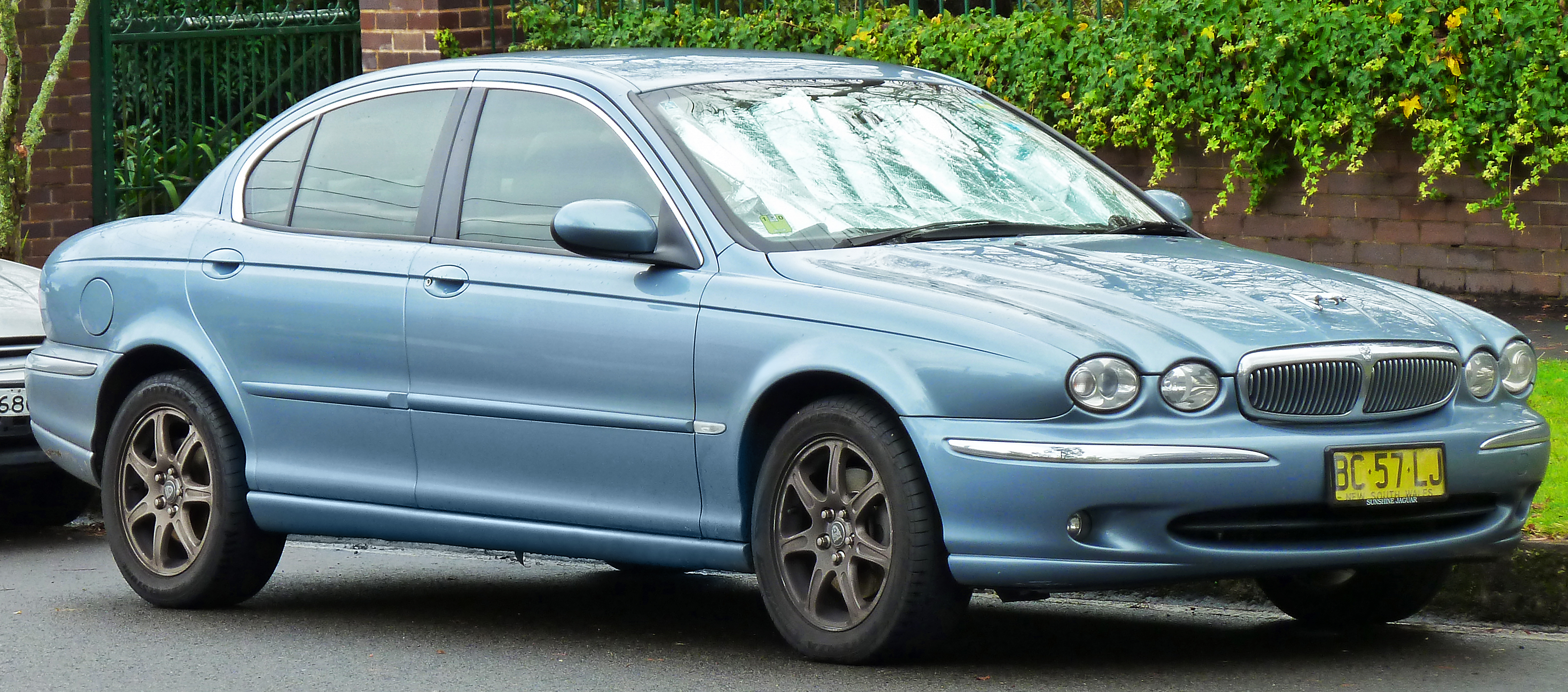 Jaguar X-Type - Wikipedia, the free encyclopedia