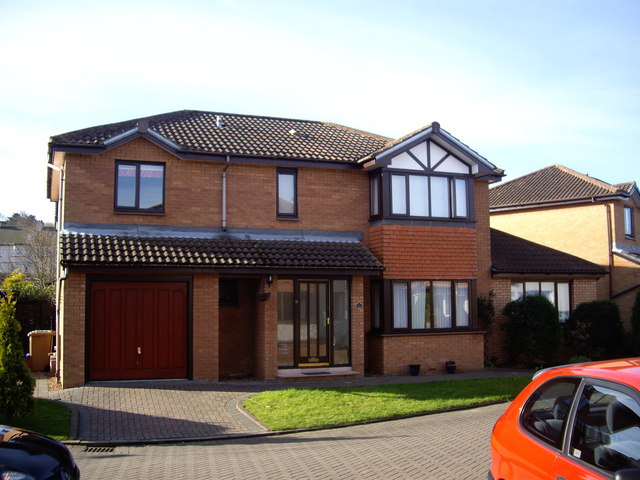 File:A house in Plewlandcroft - geograph.org.uk - 1237857.jpg