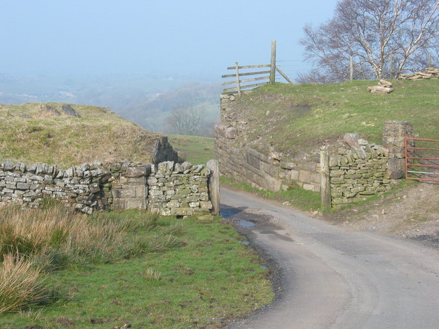 File:Abandoned Railway near Barras - geograph.org.uk - 379244.jpg