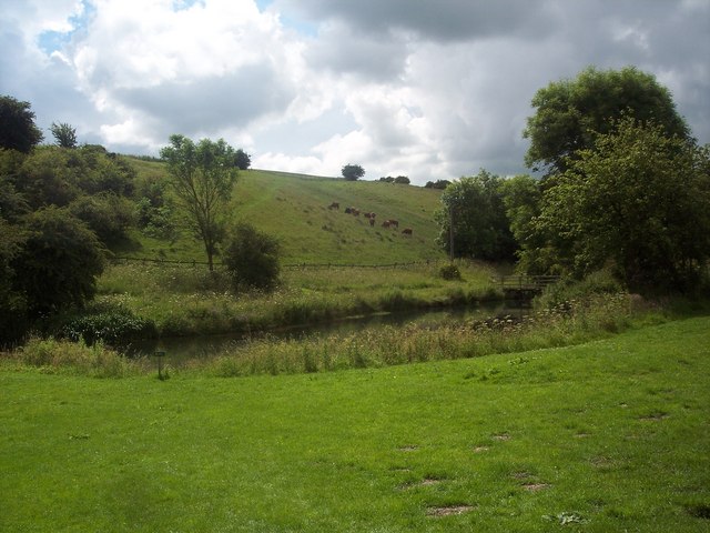 Across the Millpond - geograph.org.uk - 501123