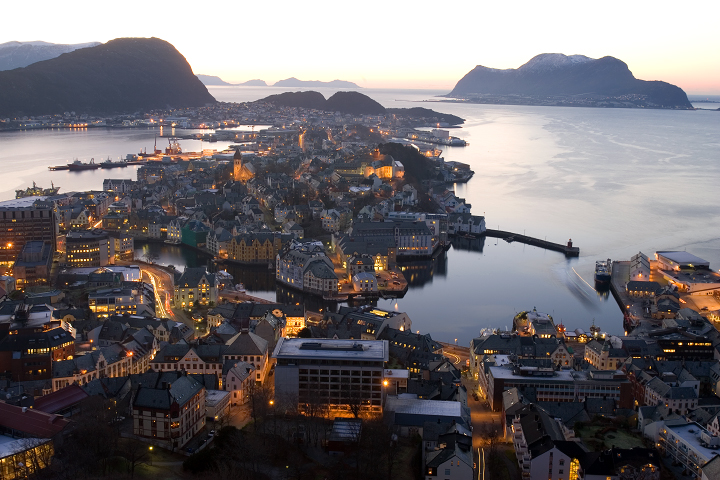 File:Aksla aalesund MH5Y3793.jpg