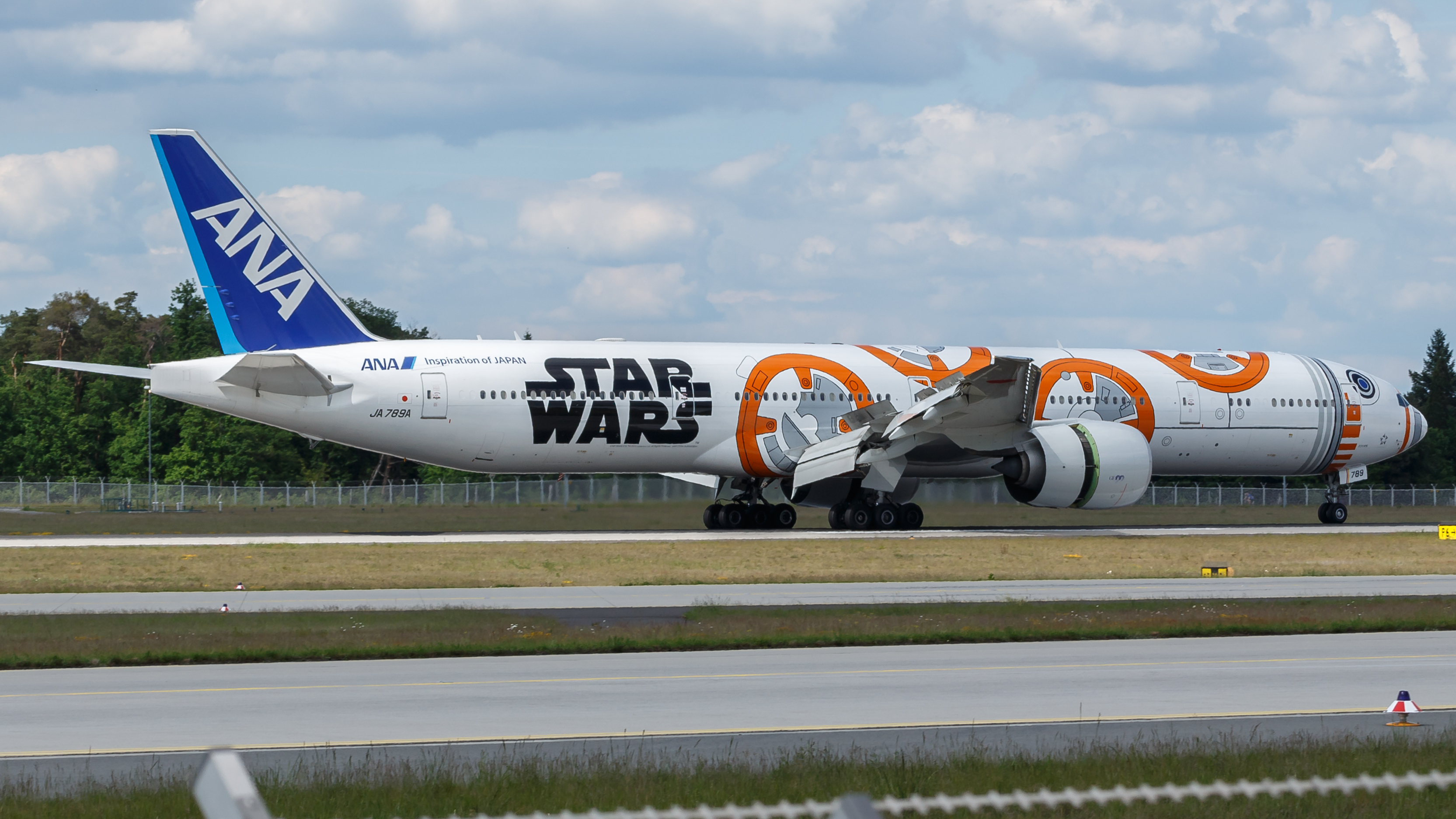 File:All Nippon Airways (Star Wars - BB-8 livery) Boeing 777-300ER