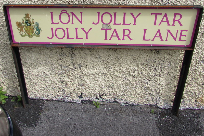 File:Bilingual lane name sign in Carmarthen - geograph.org.uk - 4617120.jpg