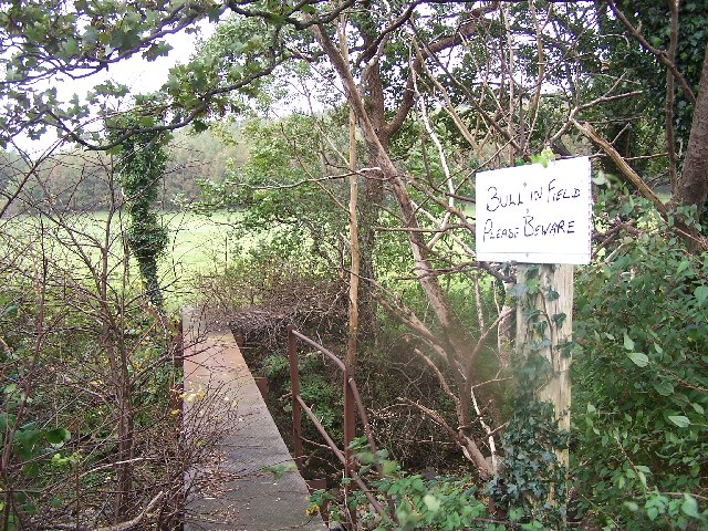 File:Bridge over Noddsdale Water - geograph.org.uk - 67324.jpg