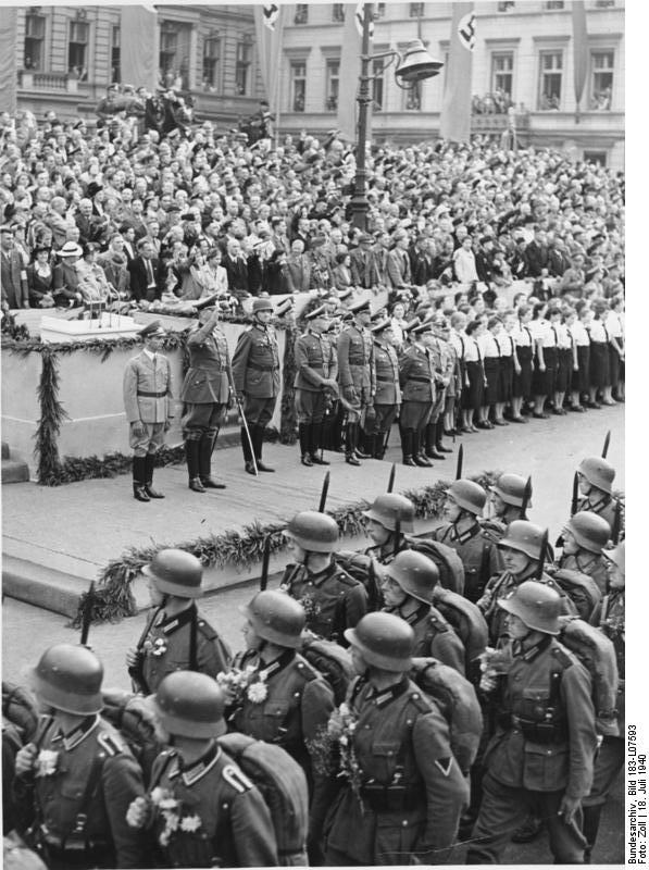 Parade de la Wehrmacht à Angers WW2 