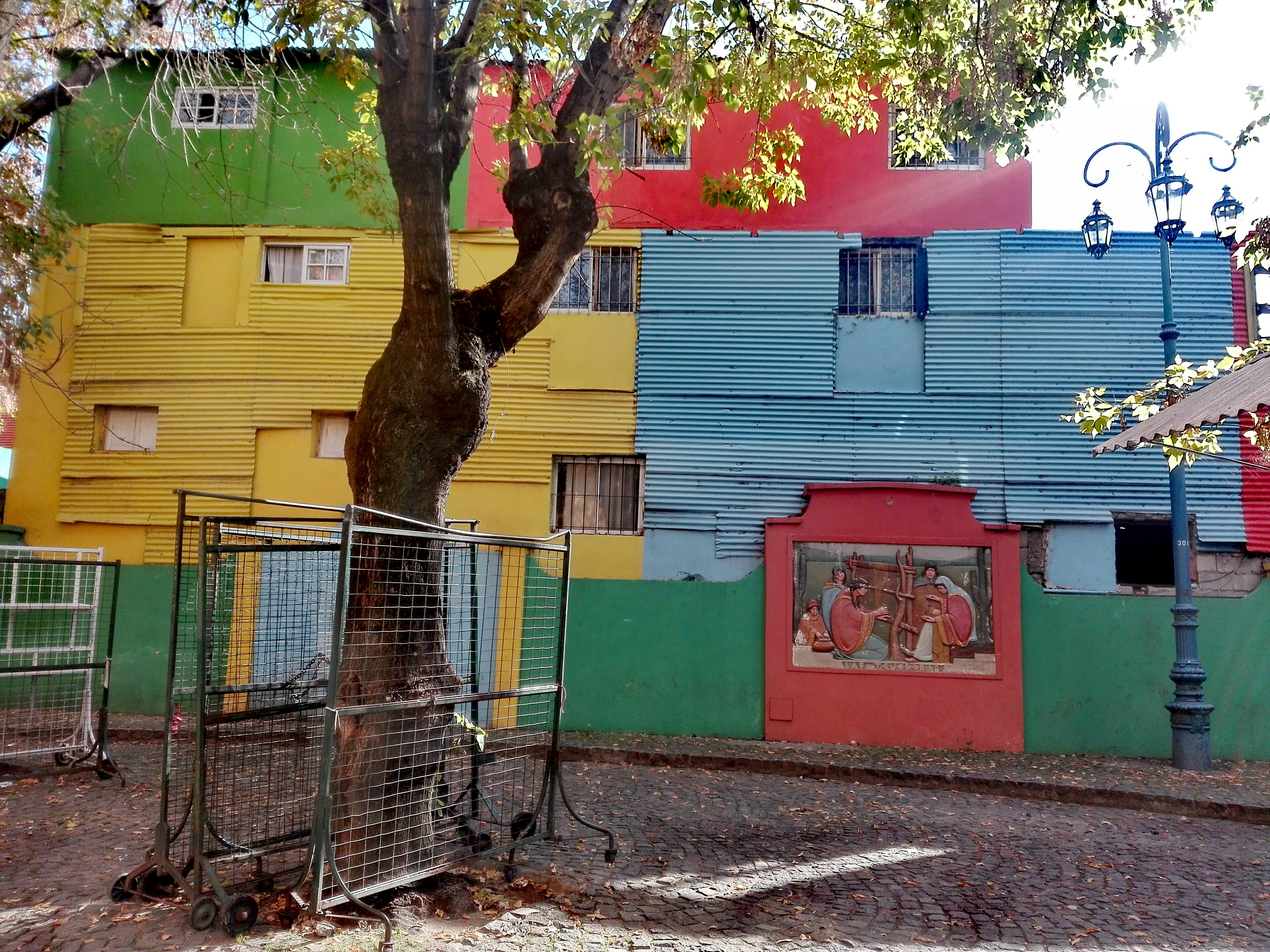 File:Casa en Caminito, La Boca, Buenos  - Wikimedia Commons