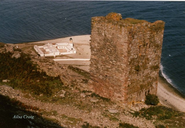 File:Castle and Lighthouse, Ailsa Craig.jpg