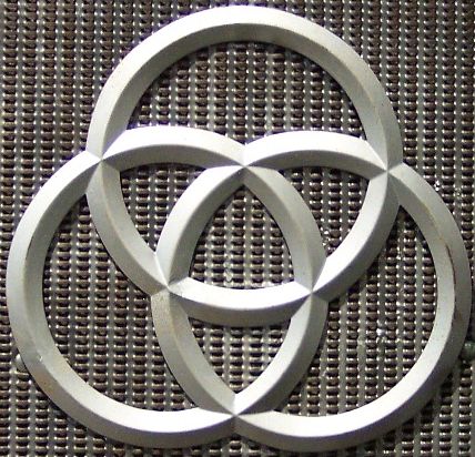 The three rings were the symbol for Krupp, based on the Radreifen – the seamless railway wheels patented by Alfred Krupp. The rings are currently part of the ThyssenKrupp logotype.