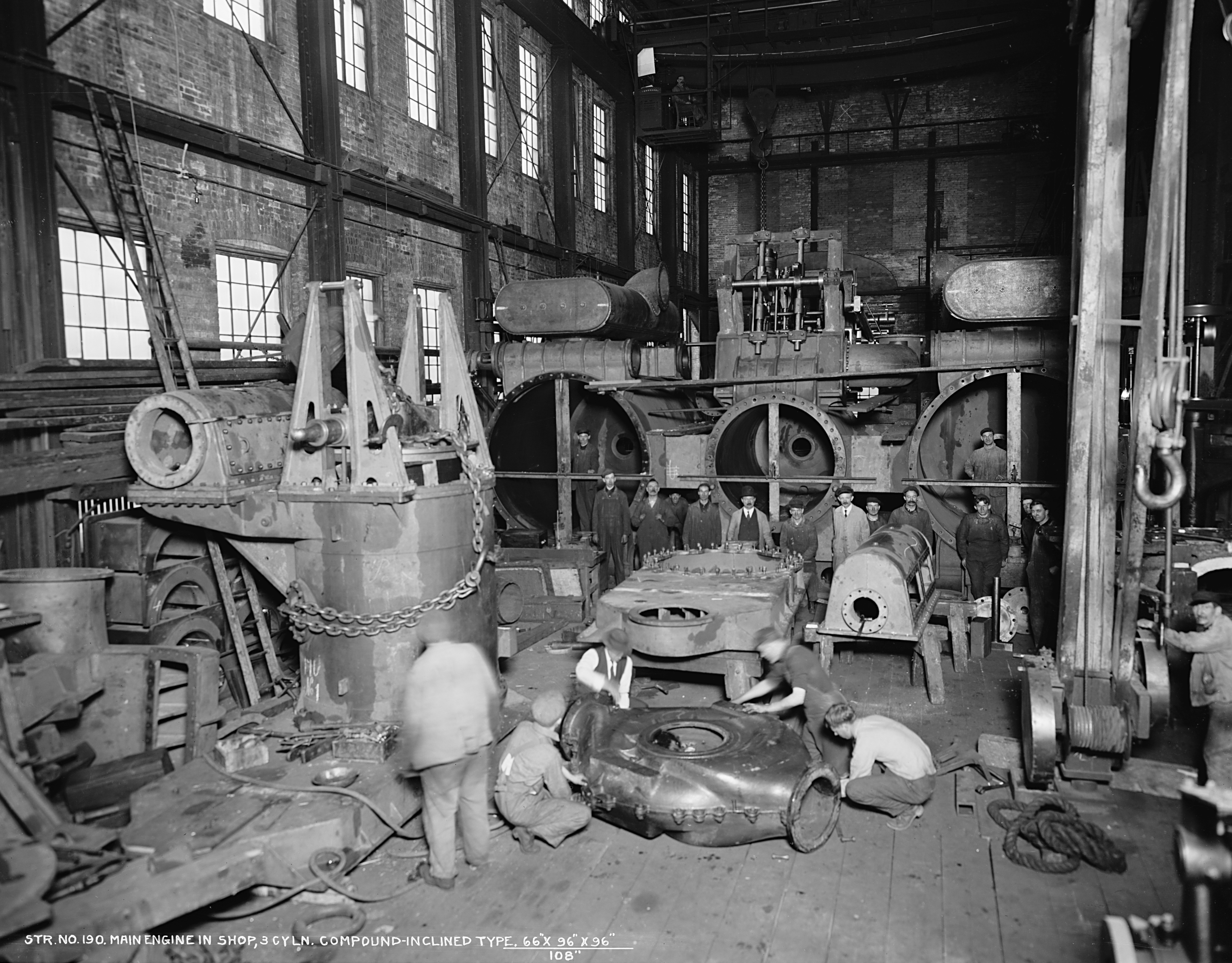 File:Dry Dock Engine Works machine shop interior c1915.jpg ...