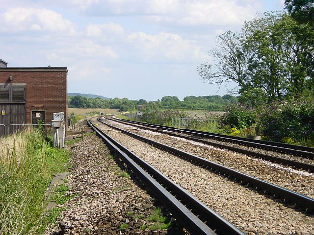 File:East along the railway from foot crossing near Lenham - geograph.org.uk - 34741.jpg