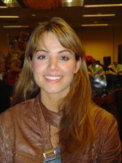 Erica Durance was cast as Lois Lane days before fourth-season filming began, and her appearance was initially restricted by the film division of Warner Bros. Studios.