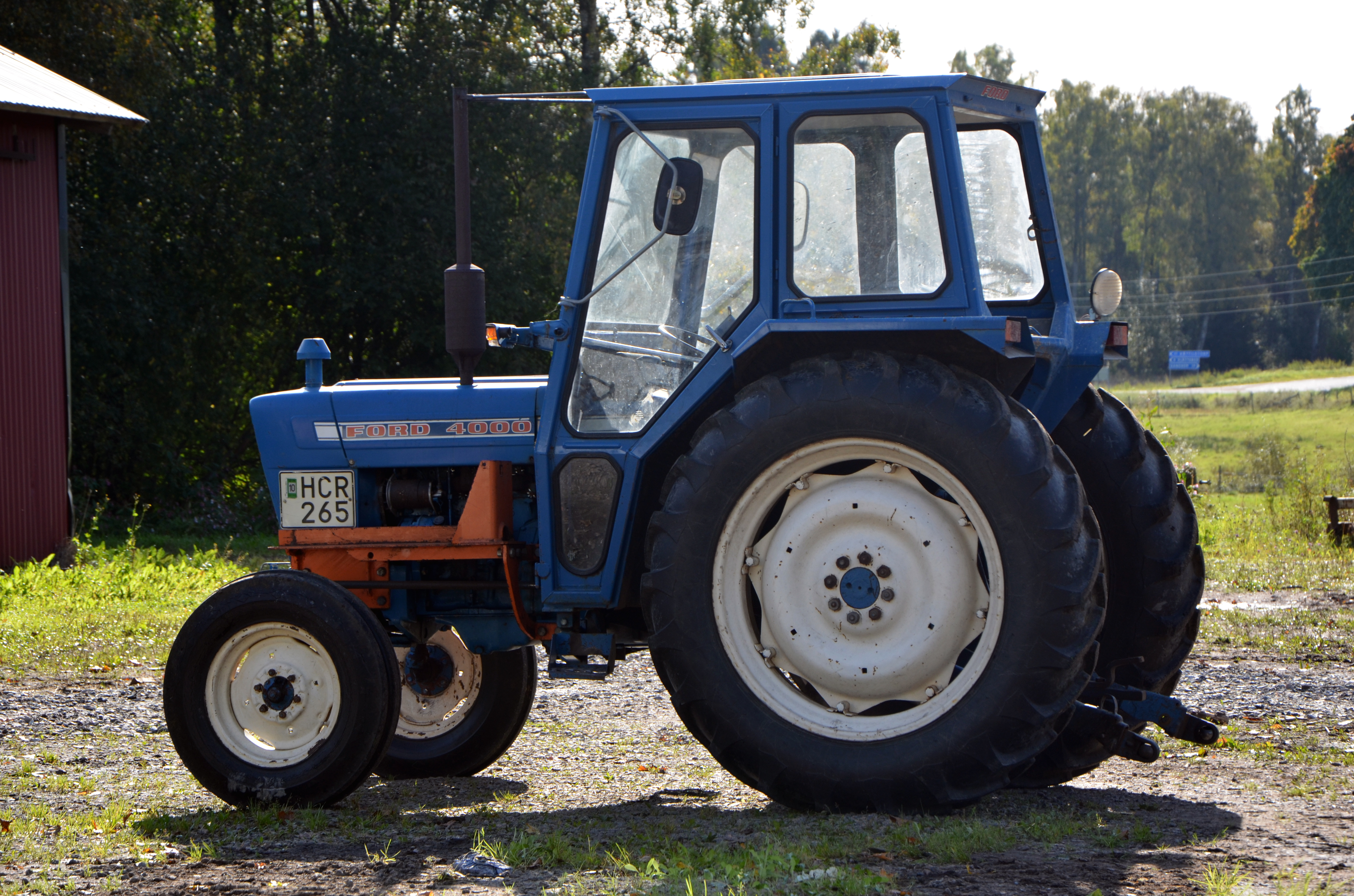Тракторы: продажа тракторов б/у, купить трактор
