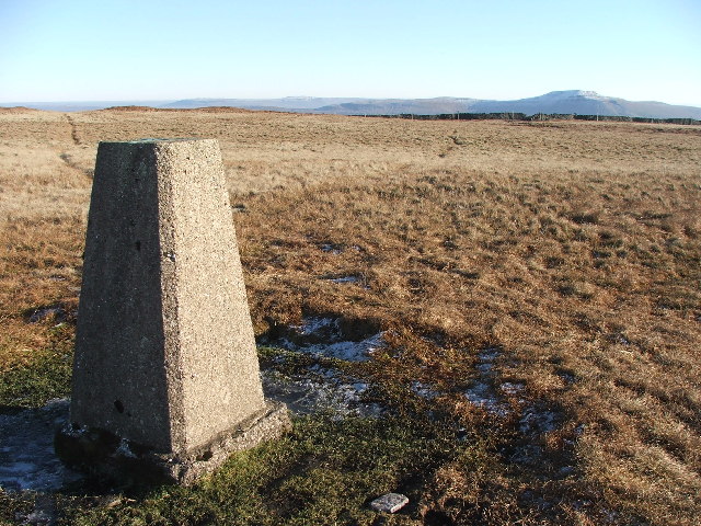 File:Gragareth trig point.jpg