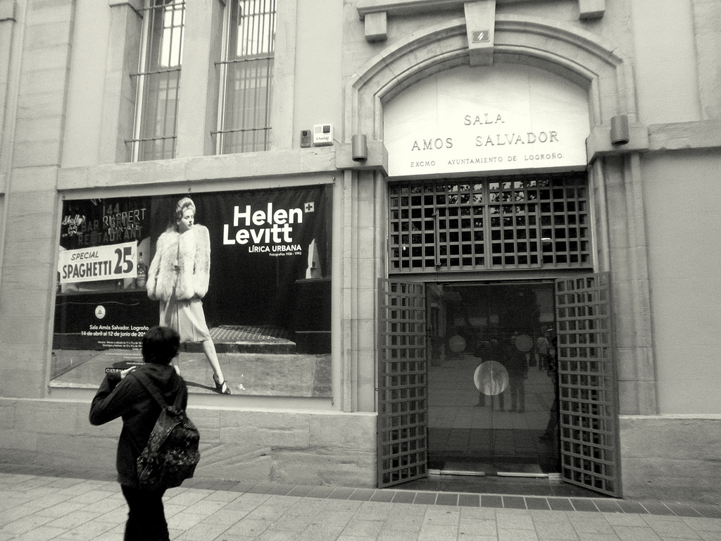 Fotoausstellung Helen Levitt in der Sala Amos Salvador, Logroño, Spanien, 2011