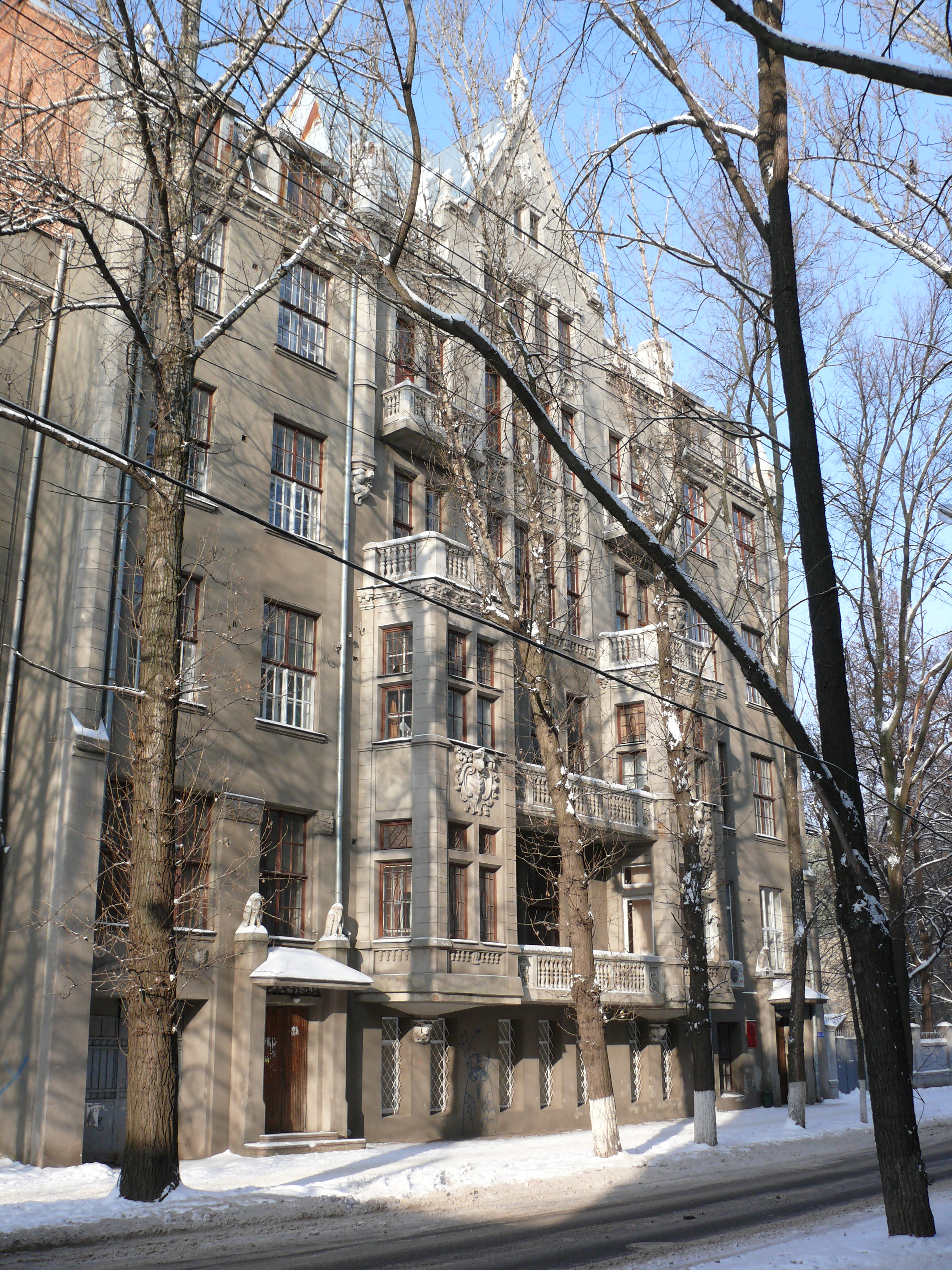 Файл:House with Chimeras Kharkov Right.jpg — Википедия