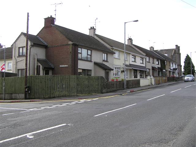 File:Loughview Close, Stewartstown - geograph.org.uk - 1412865.jpg