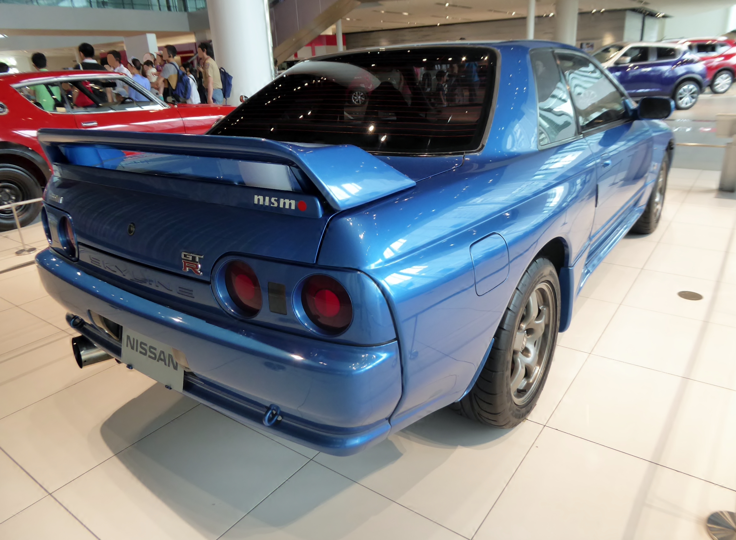 File:Nissan SKYLINE GT-R NISMO MY1990 (2).jpg - Wikimedia Commons
