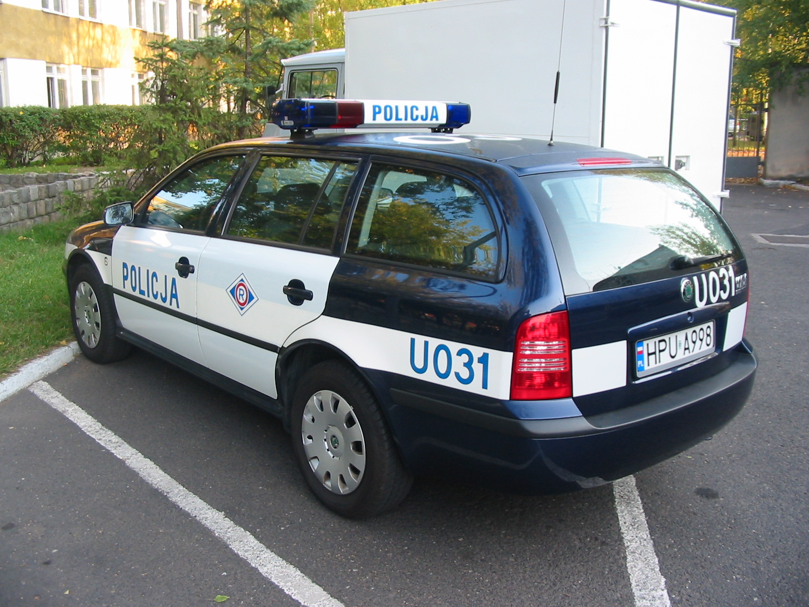 File:Police vehicles in Poland 13.jpg - Wikimedia Commons